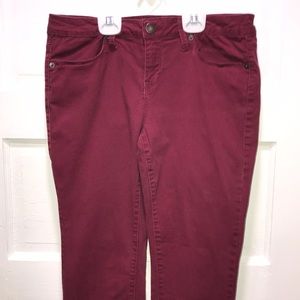 No Boundaries Jeans SIZE 11